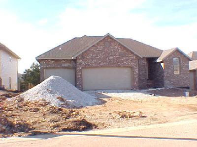 739 South Cherry Ridge Boulevard Springfield, MO 65809 - Photo 1 of 1 Primary Photo
