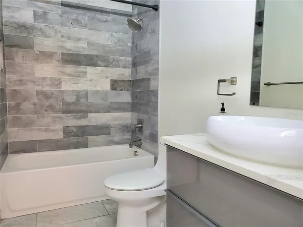 $3,795 | 6522 Hidden Beach Circle, Orlando, FL 32819