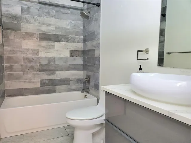 $3,995 | 6522 Hidden Beach Circle, Orlando, FL 32819