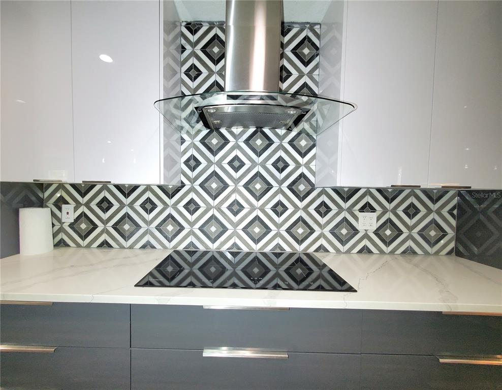 6522 Hidden Beach Circle Orlando, FL 32819 - Photo 8 of 65 a view of a stove