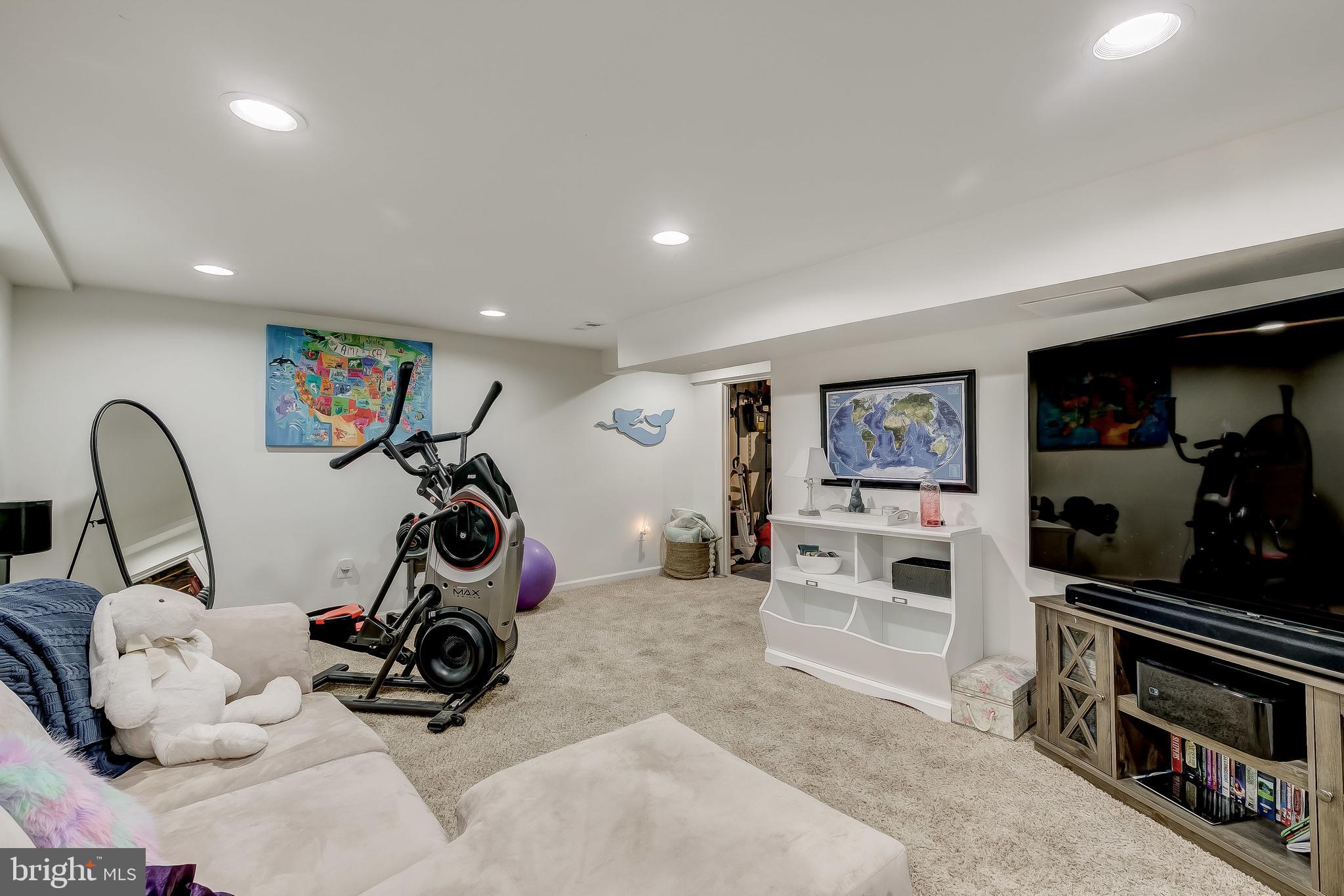 4631 Briarclift Road Baltimore, MD 21229 - Photo 32 of 52 Lower Level Family Room
