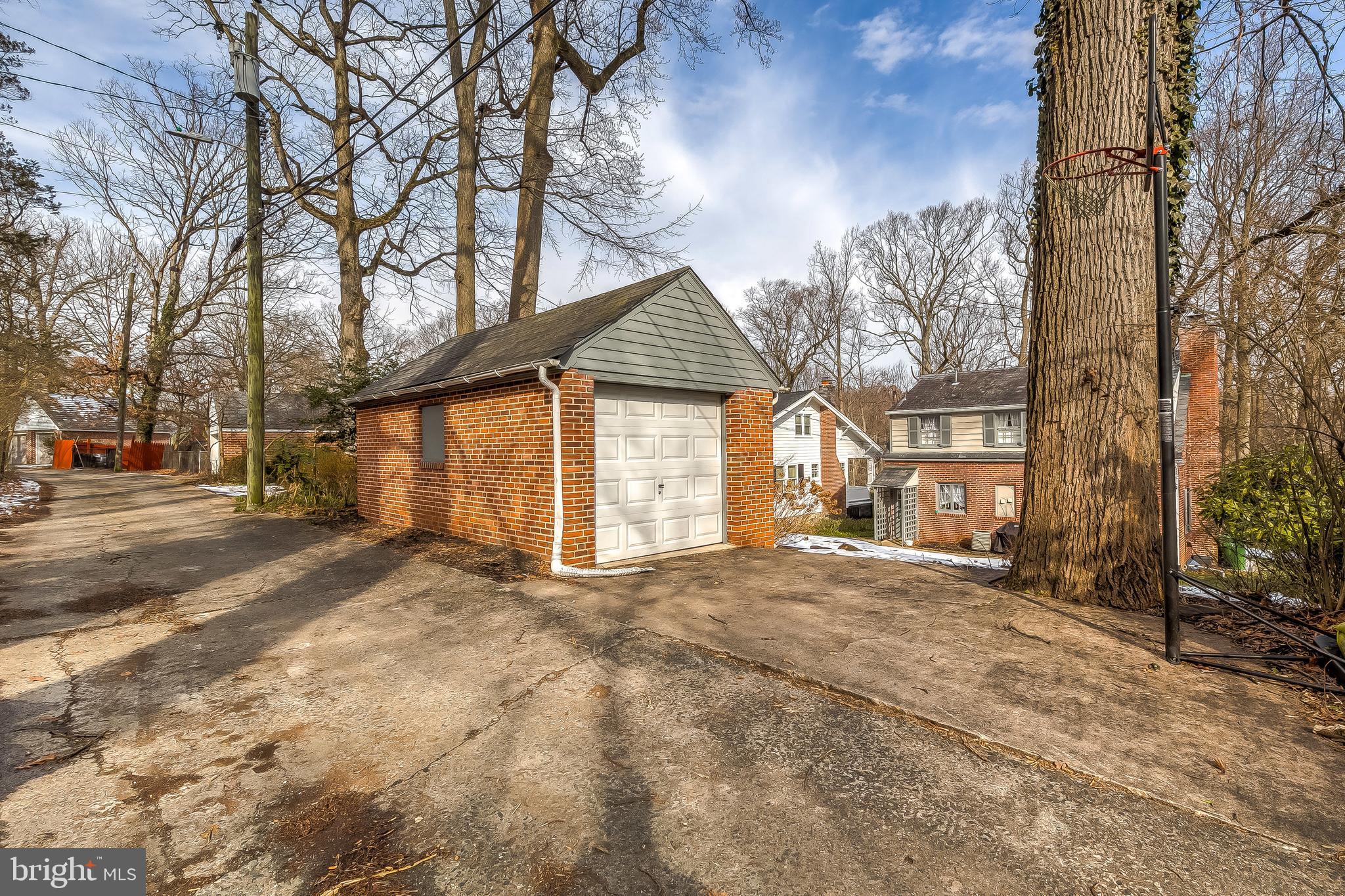 4631 Briarclift Road Baltimore, MD 21229 - Photo 38 of 52 Gallery Image 38