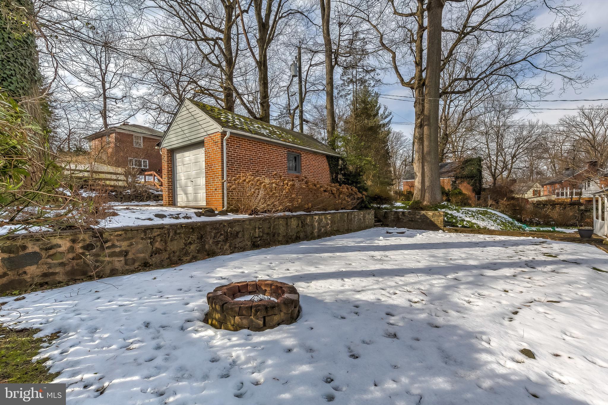 4631 Briarclift Road Baltimore, MD 21229 - Photo 43 of 52 Rear yard & garage