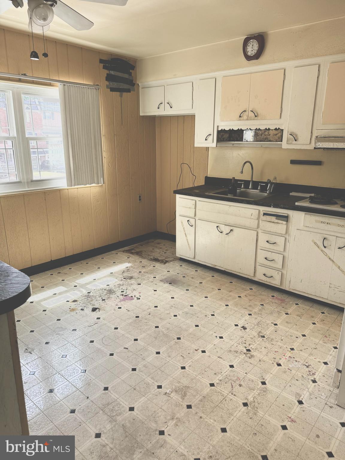 3311 Fairdale Road Philadelphia, PA 19154 - Photo 10 of 14 Eat In Kitchen