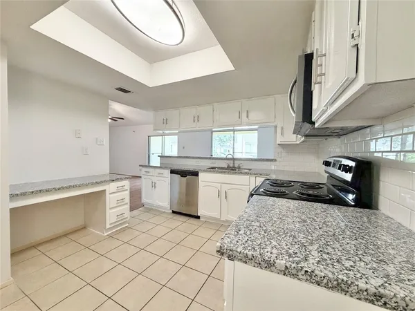 $148,000 | 14555 Wunderlich Drive, Unit 2602, Houston, TX 77069