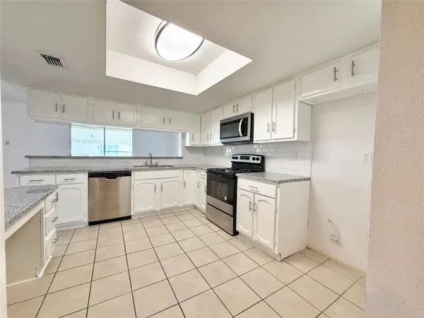 $148,000 | 14555 Wunderlich Drive, Unit 2602, Houston, TX 77069