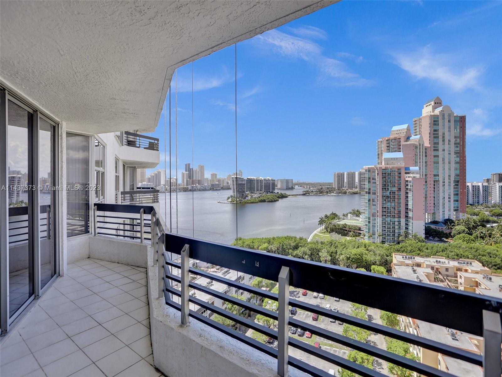 Biscayne Yacht and Country Club Aventura, FL 33180 - Photo 11 of 17 Gallery Image 11