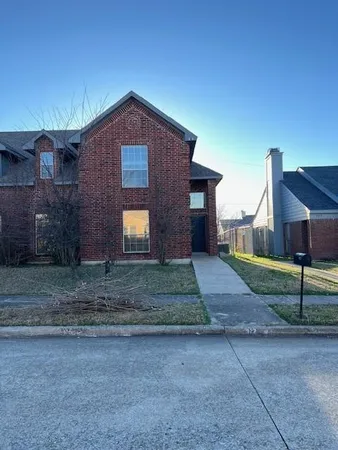 $2,400 | 922 Binbrook Drive, Mesquite, TX 75149
