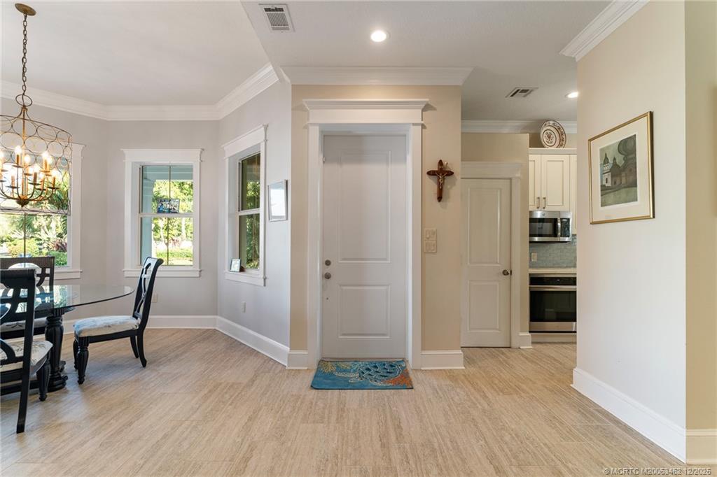 1002 Southeast Riverside Drive Stuart, FL 34996 - Photo 5 of 61