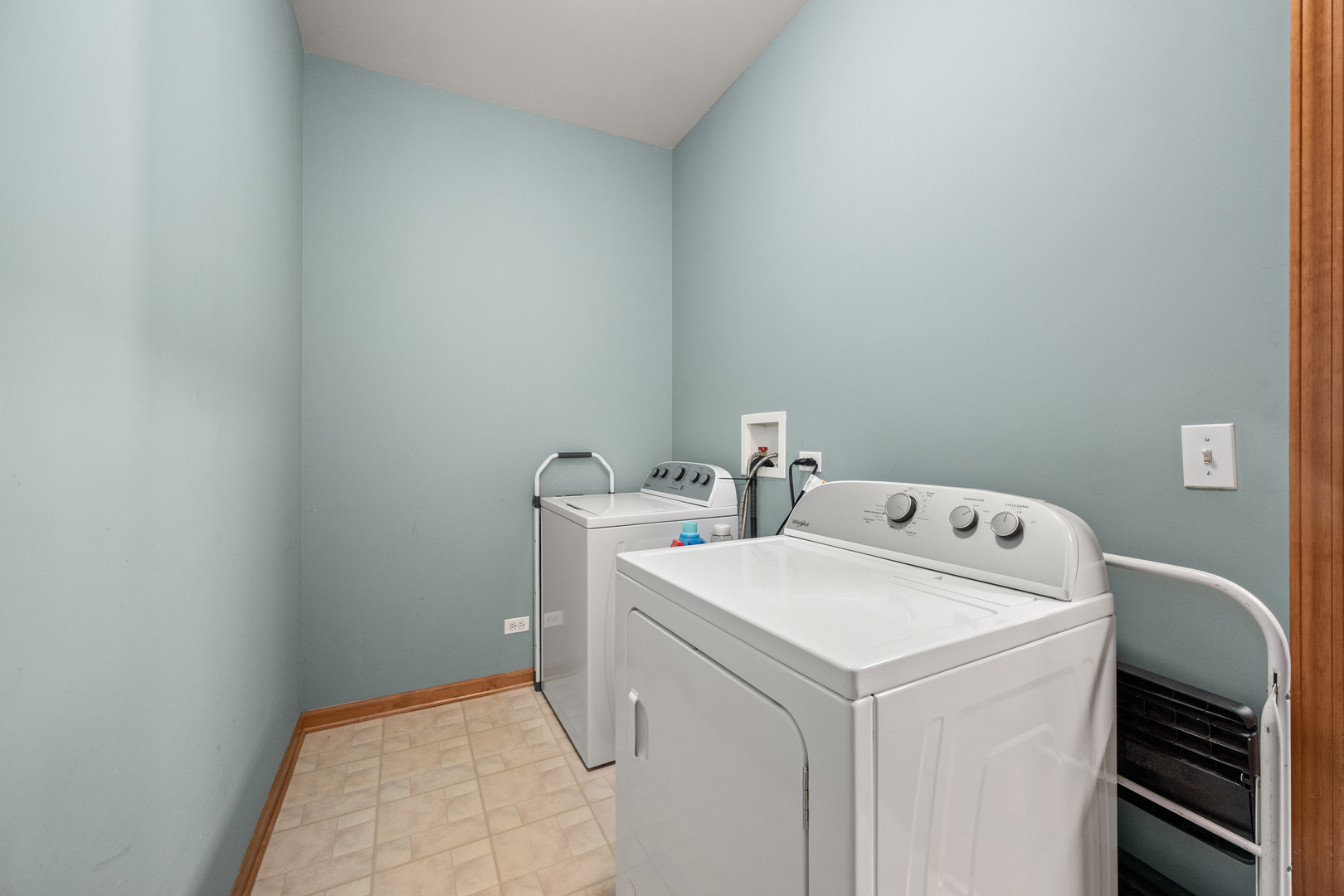 214 Stearn Drive Genoa, IL 60135 - Photo 19 of 24 a utility room with dryer and washer
