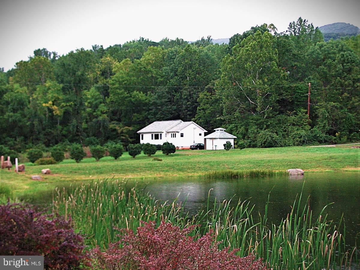 33 East Circle Road Stanardsville, VA 22973 - Photo 1 of 24