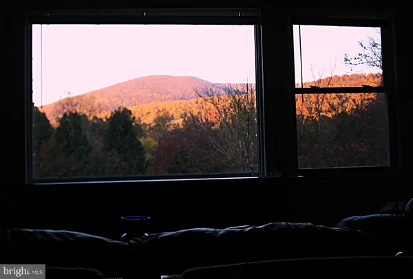 $392,000 | 33 East Circle Road, Stanardsville, VA 22973