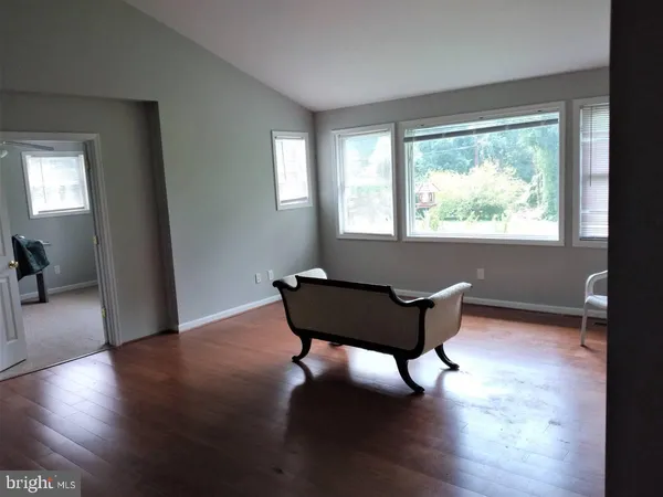 $392,000 | 33 East Circle Road, Stanardsville, VA 22973