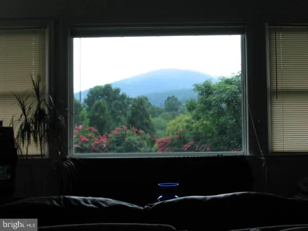 $392,000 | 33 East Circle Road, Stanardsville, VA 22973