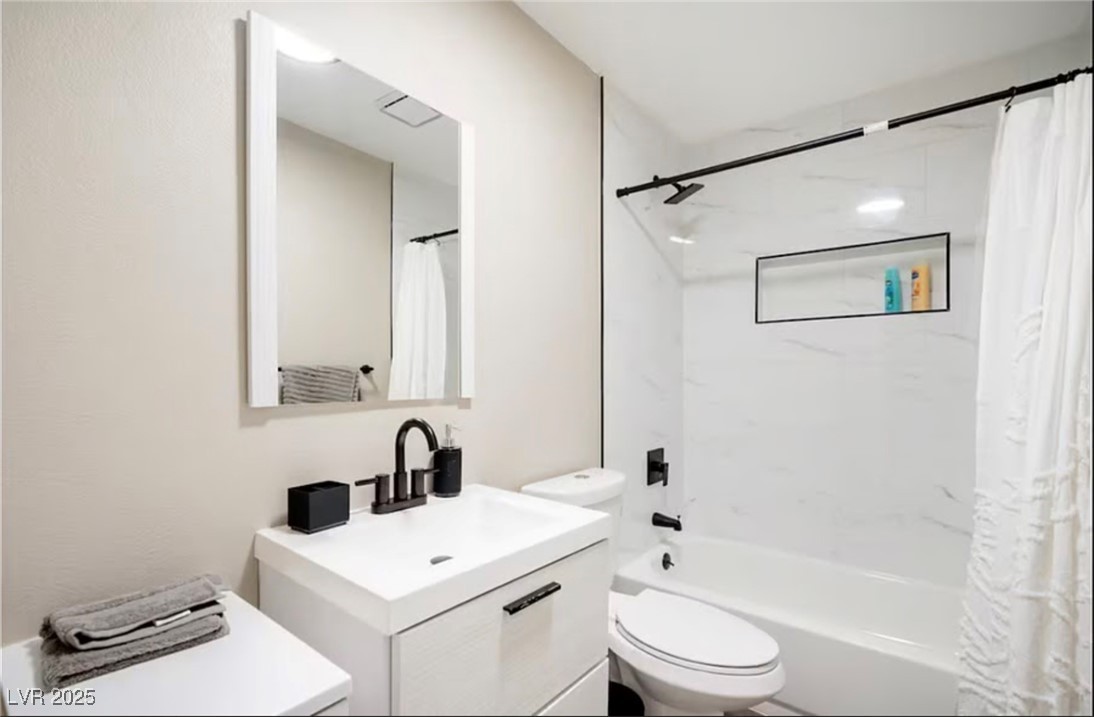 Undisclosed Address Las Vegas, NV 89119 - Photo 6 of 8