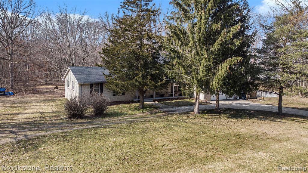 28340 Elwell Road Belleville, MI 48111 - Photo 4 of 36