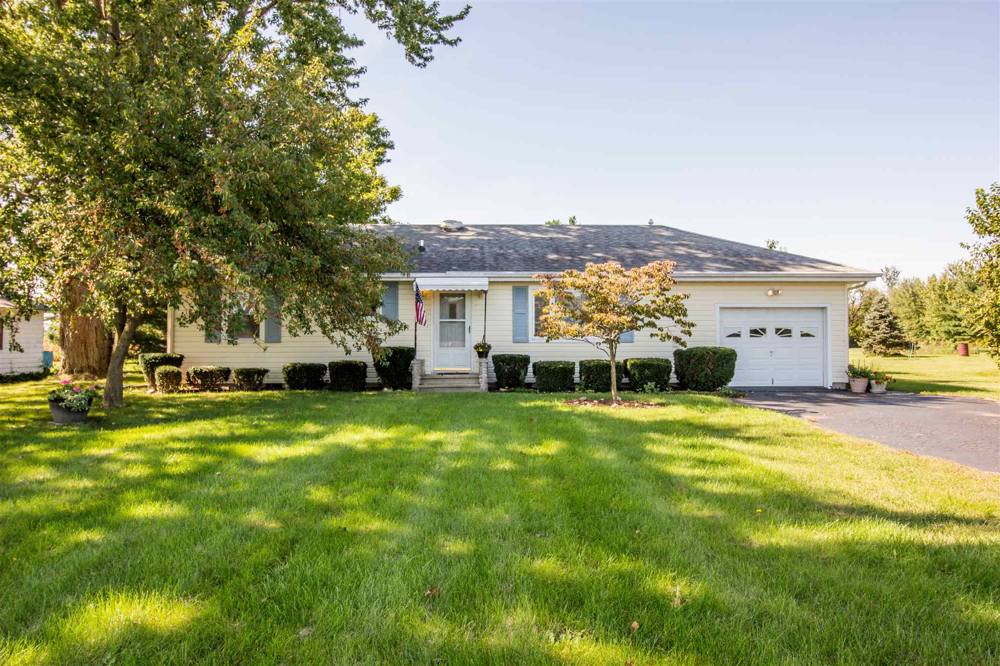 10526 Winchester Road Fort Wayne, IN 46819 - Photo 1 of 29