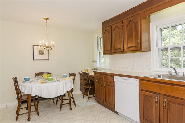 20 Eaton Road Lexington, MA 02420 - Photo 13 of 30