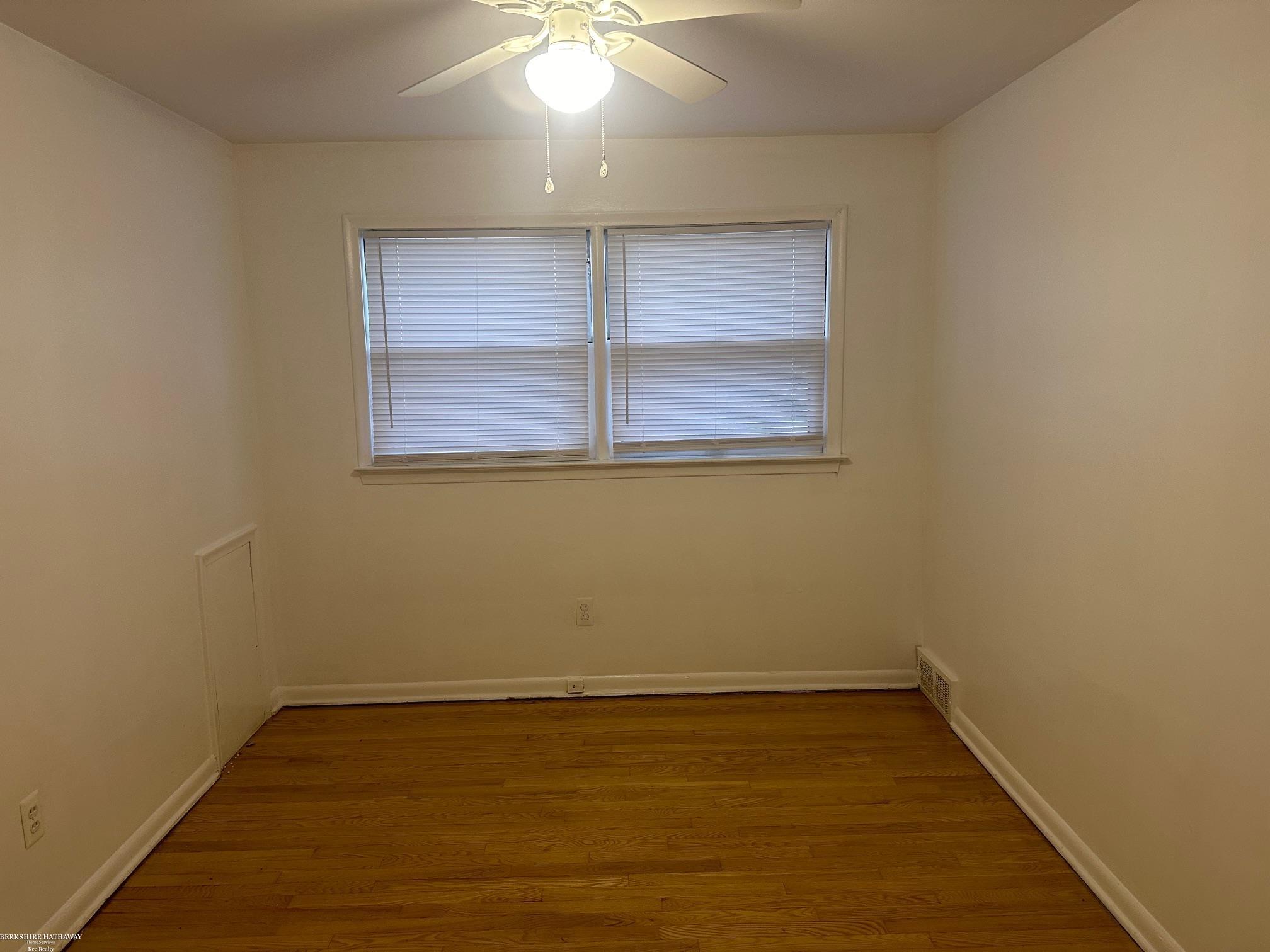 2034 Vernier Road Grosse Pointe, MI 48236 - Photo 21 of 25