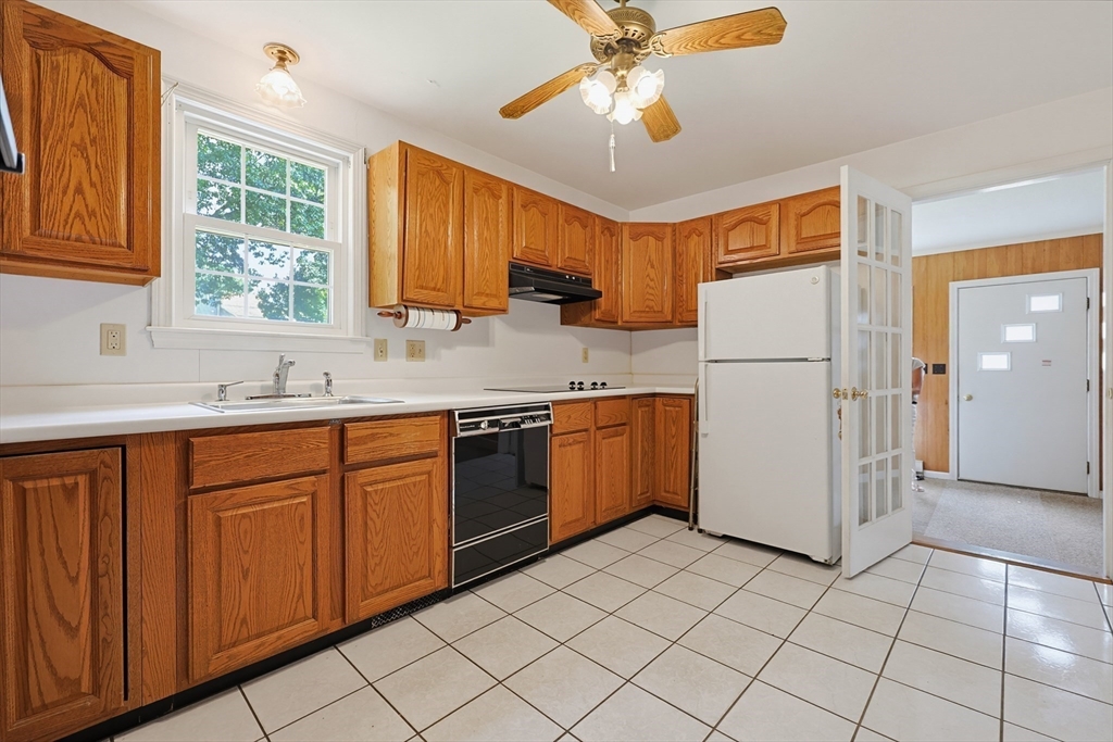 69 Ridge Road Marlborough, MA 01752 - Photo 5 of 40 Gallery Image 5