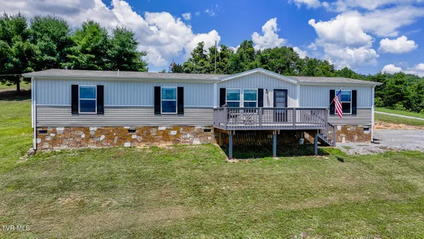 $275,000 | 120 Maple Crest Circle, Surgoinsville, TN 37873