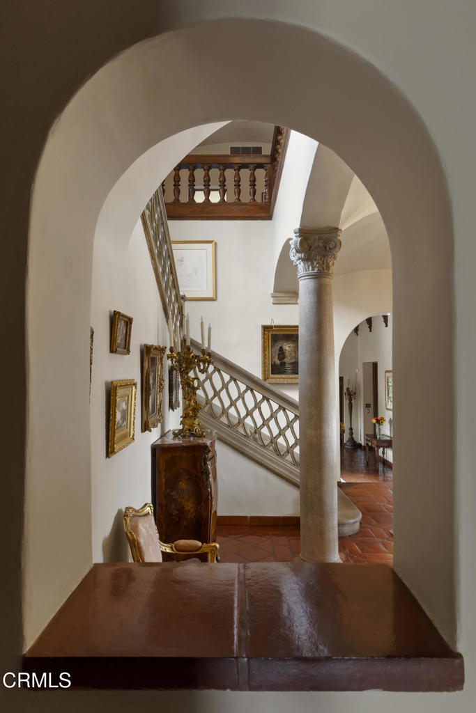 262 South San Rafael Avenue Pasadena, CA 91105 - Photo 27 of 49 a front view of a house with entryway