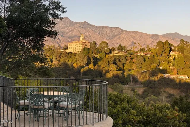 a view of a house with a big yard