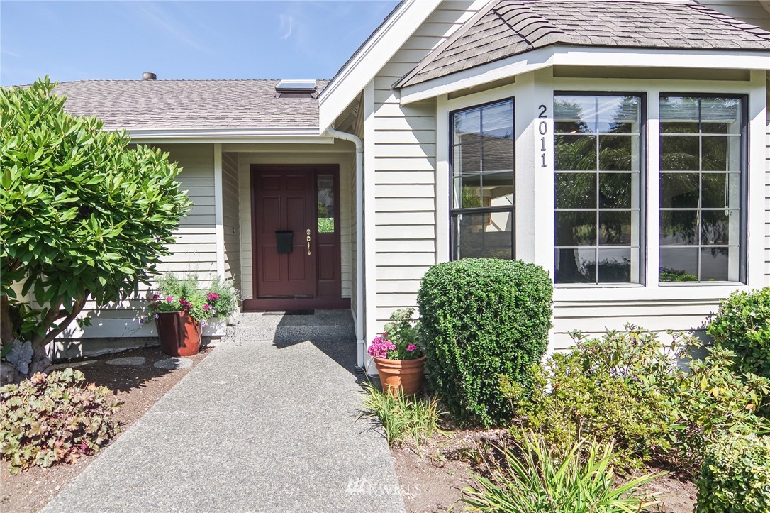 2011 238th Street Southeast Bothell, WA 98021 - Photo 2 of 23