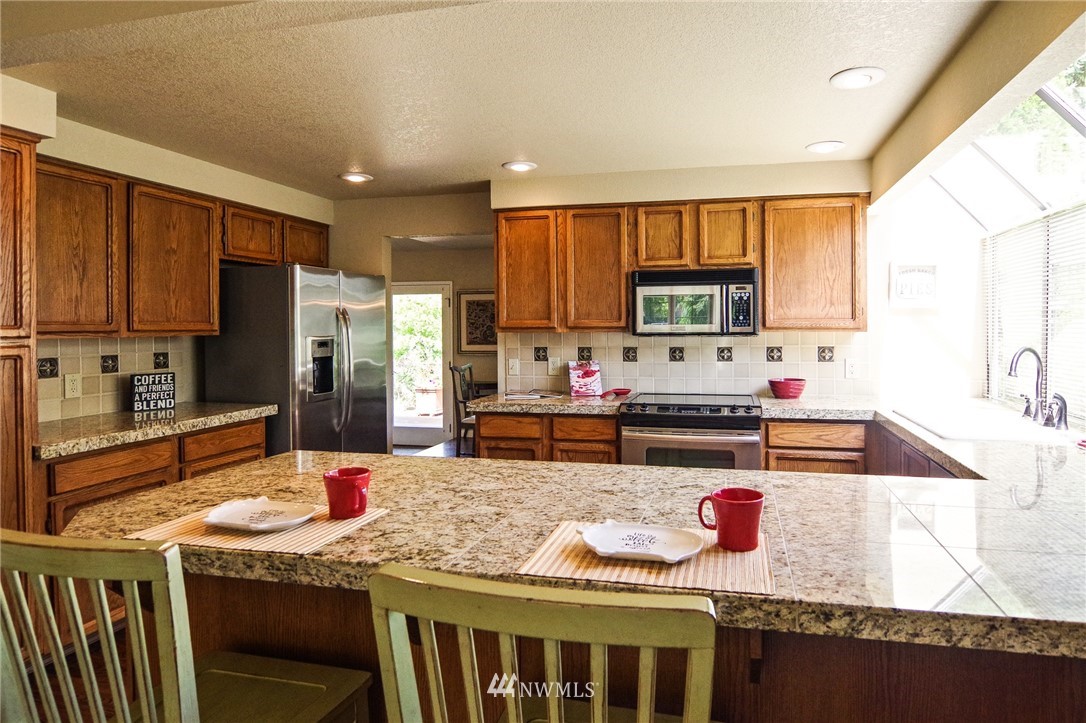2011 238th Street Southeast Bothell, WA 98021 - Photo 8 of 23