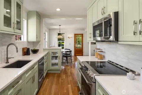 $999,950 | 9757 2nd Avenue Northwest, Seattle, WA 98117