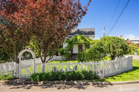 $999,950 | 9757 2nd Avenue Northwest, Seattle, WA 98117