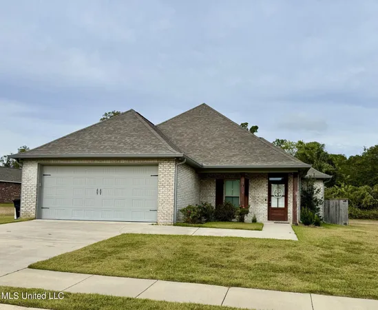 $310,000 | 32 Hedges Plantation Place, Natchez, MS 39120