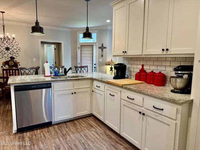 $310,000 | 32 Hedges Plantation Place, Natchez, MS 39120