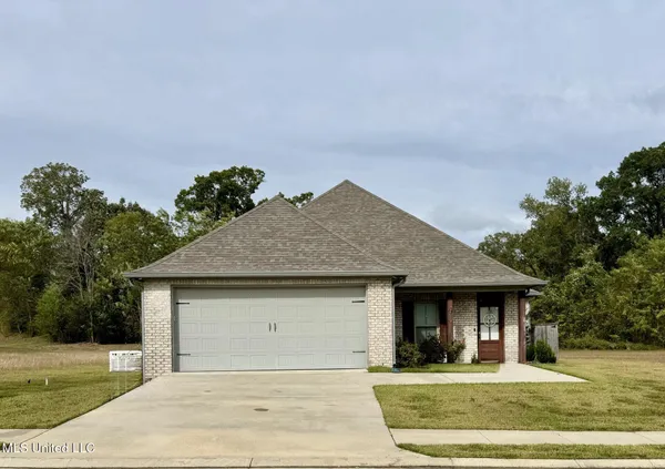 $310,000 | 32 Hedges Plantation Place, Natchez, MS 39120