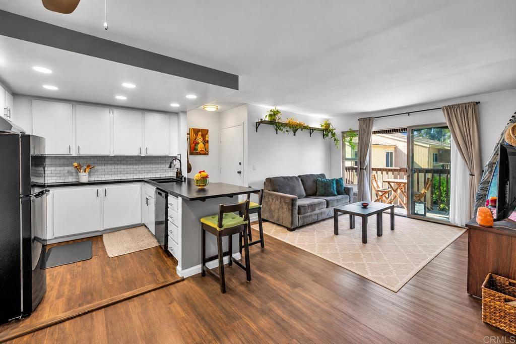 6070 Rancho Mission Road, Unit 428 San Diego, CA 92108 - Photo 3 of 27 Gallery Image 3