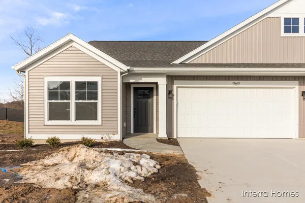 $444,900 | 969 Scioto Drive Northwest, Unit 20, Comstock Park, MI 49321