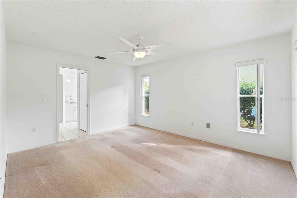 10378 Lear Street Spring Hill, FL 34608 - Photo 5 of 36 Primary Bedroom