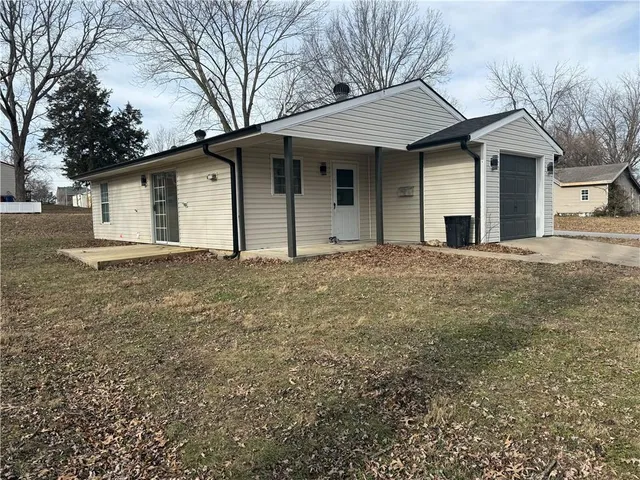 $129,992 | 100 South Austin Street, Butler, MO 64730