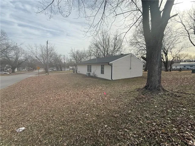 $129,992 | 100 South Austin Street, Butler, MO 64730