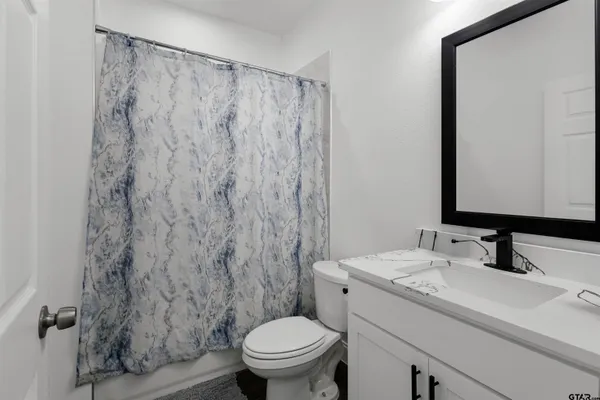 $2,500 | 115 Labein Avenue, Greenville, TX 75402