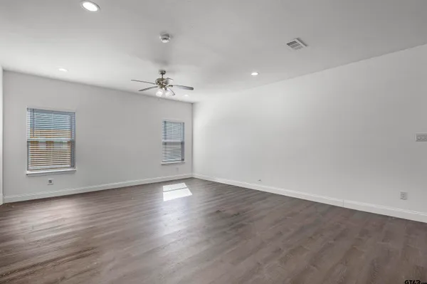 $2,500 | 115 Labein Avenue, Greenville, TX 75402