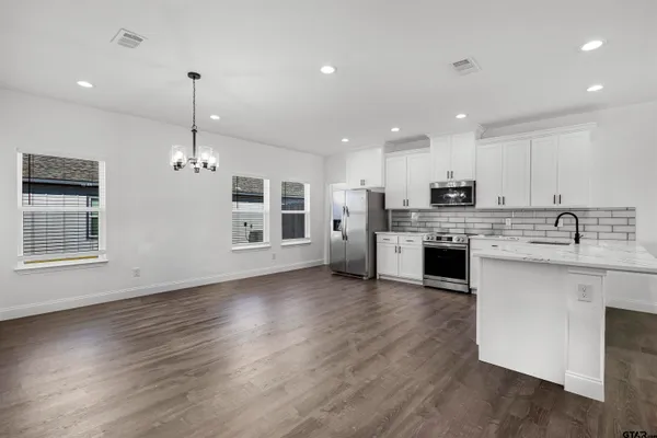 $2,500 | 115 Labein Avenue, Greenville, TX 75402