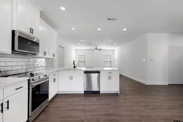 $2,500 | 115 Labein Avenue, Greenville, TX 75402