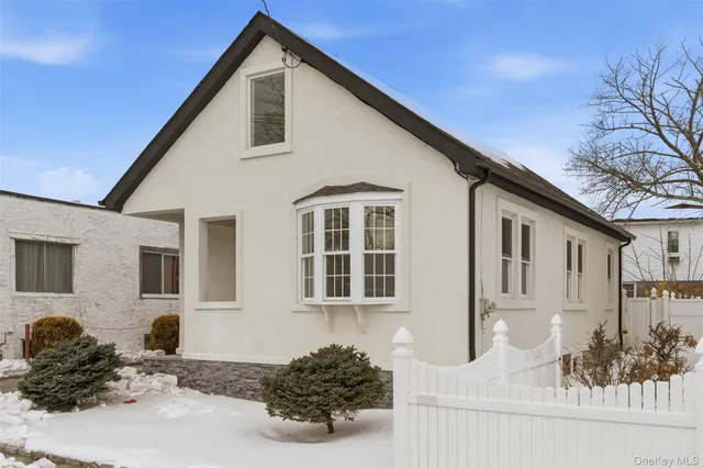 $699,999 | 106 Alice Avenue, North Bellmore, NY 11710