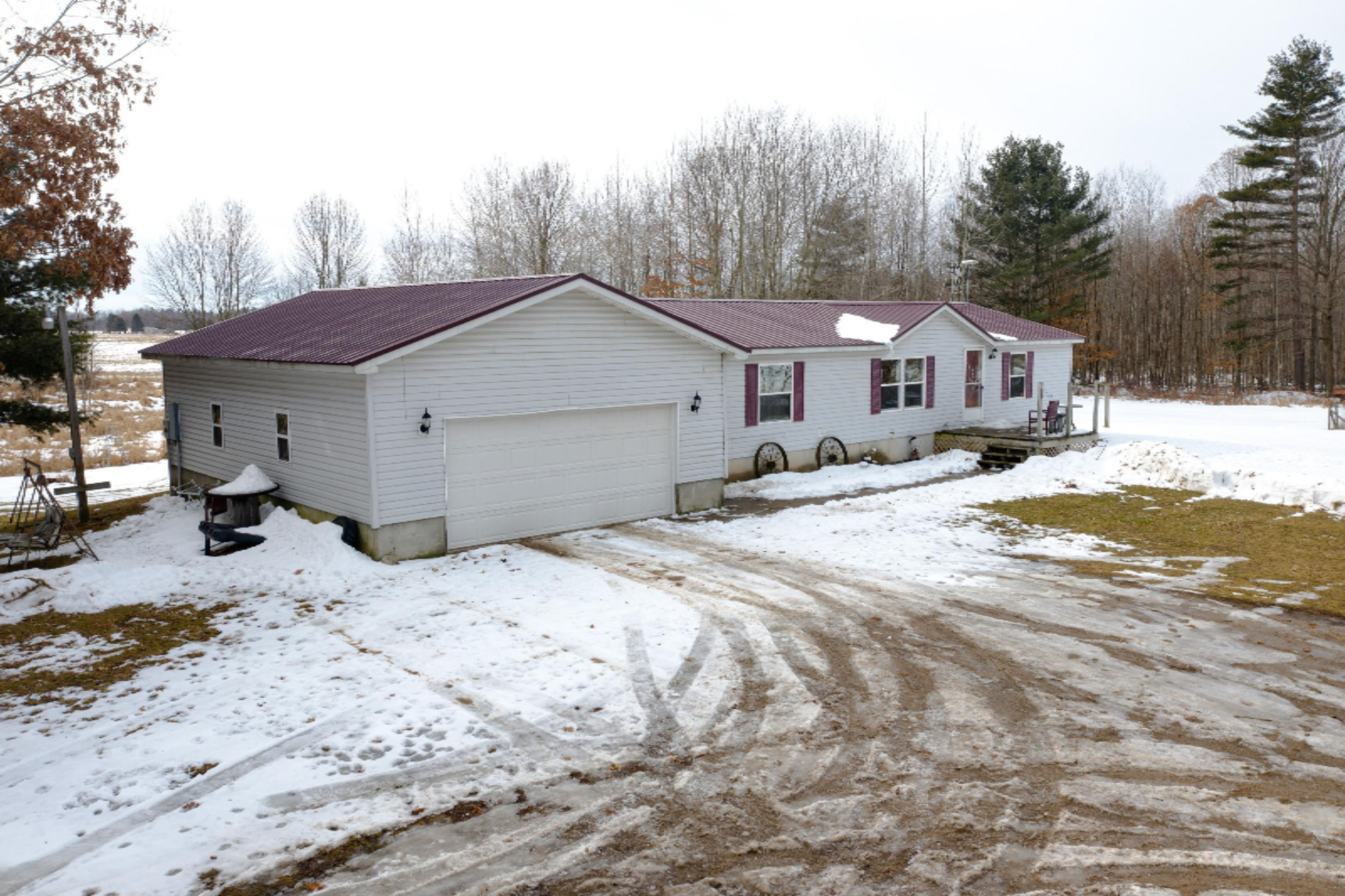 1553 Coral Road Northwest Stanton, MI 48888 - Photo 2 of 42 34
