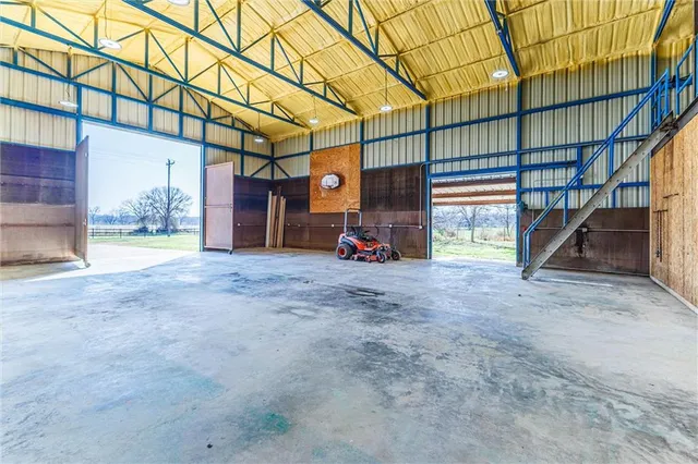 a view of a big room with an empty room