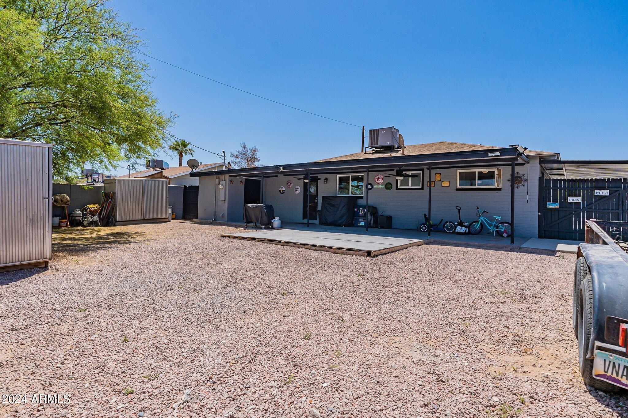 822 East Carter Road Phoenix, AZ 85042 - Photo 29 of 31 31-web-or-mls-Carter-HD-31