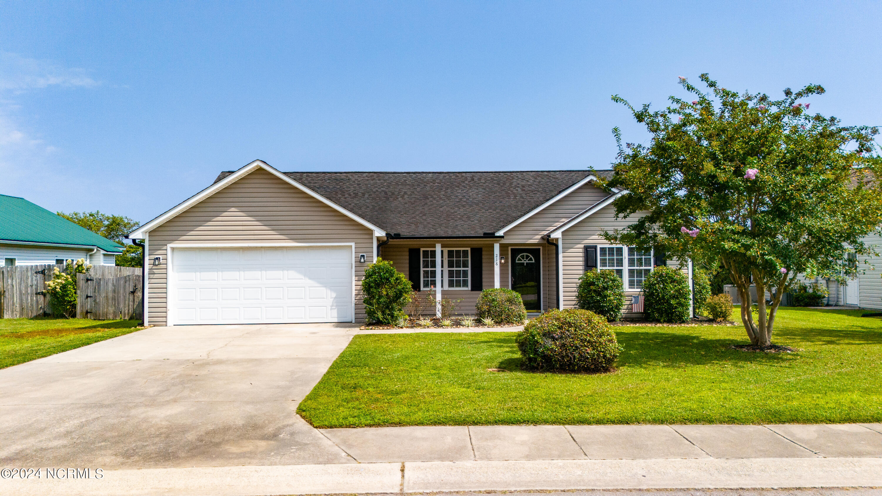 218 Rutledge Avenue Beaufort, NC 28516 - Photo 31 of 39 Chill Photo Aerials-50