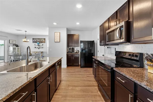 $2,700 | 11176 Leland Groves Drive, Riverview, FL 33579