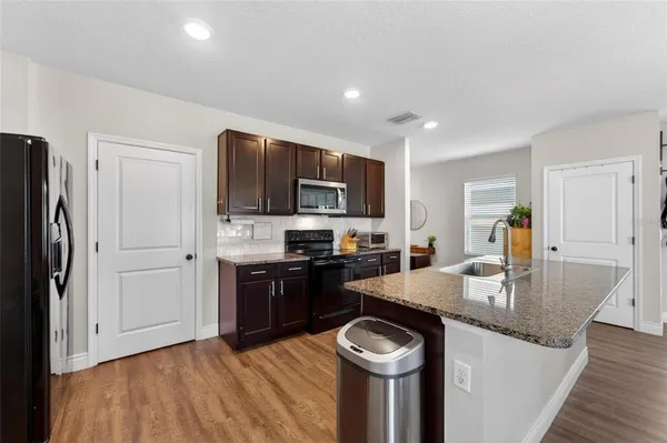 $2,700 | 11176 Leland Groves Drive, Riverview, FL 33579